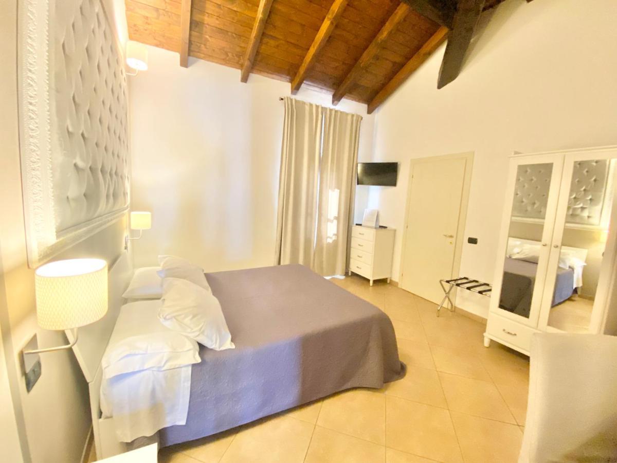ברשלו B&B Stazione Don Camillo מראה חיצוני תמונה
